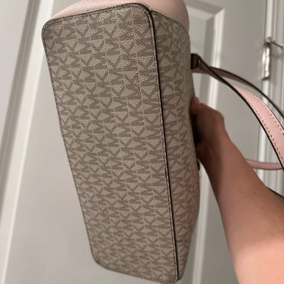 Michael Kors Pink and Cream Tote with Signature Design - Picture 7 of 10
